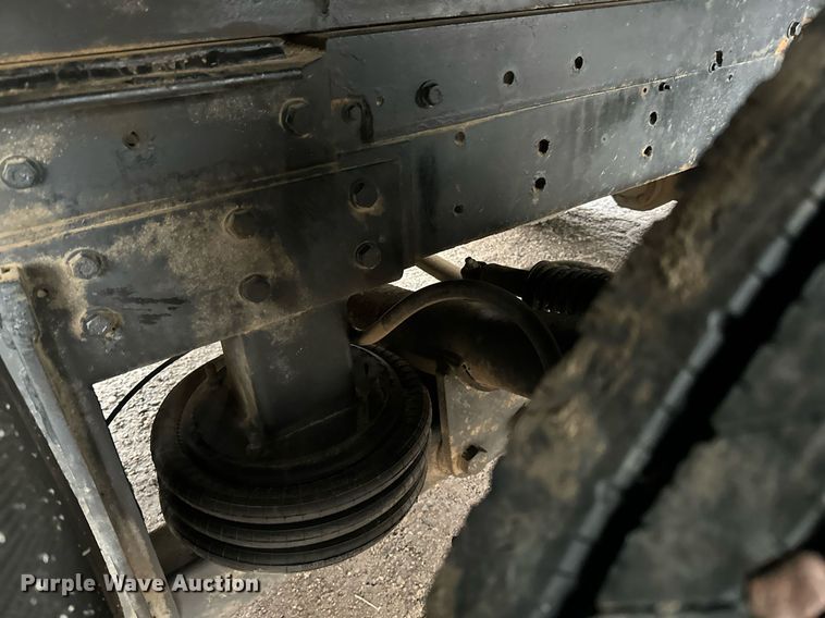 image for item LO9477 1993 Ford Aeromax L9000 dump truck