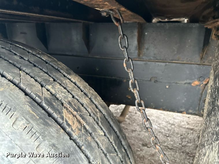 image for item LO9477 1993 Ford Aeromax L9000 dump truck