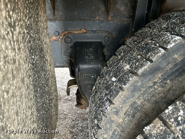 image for item LO9477 1993 Ford Aeromax L9000 dump truck