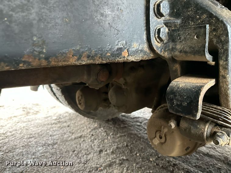 image for item LO9477 1993 Ford Aeromax L9000 dump truck