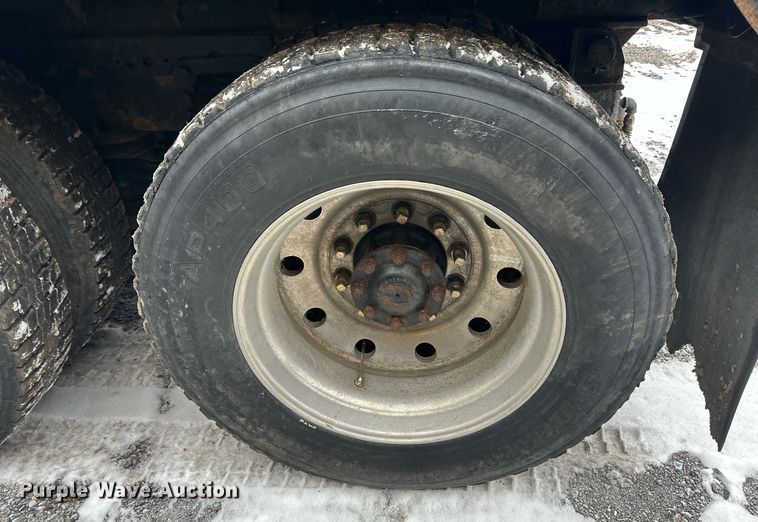 image for item LO9477 1993 Ford Aeromax L9000 dump truck