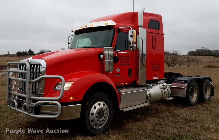 image for item LY9025 2020 International HX620 semi truck