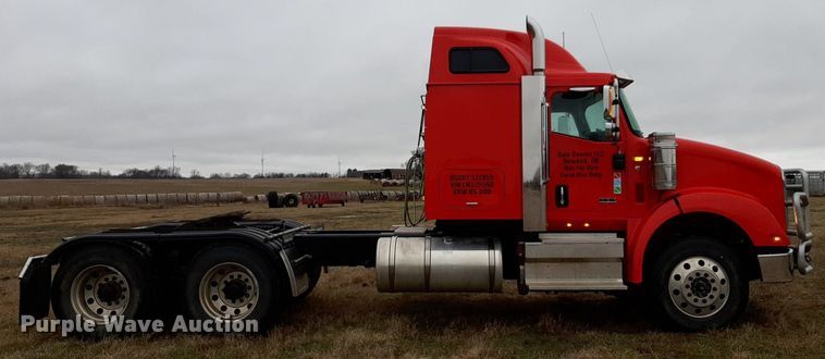 image for item LY9025 2020 International HX620 semi truck