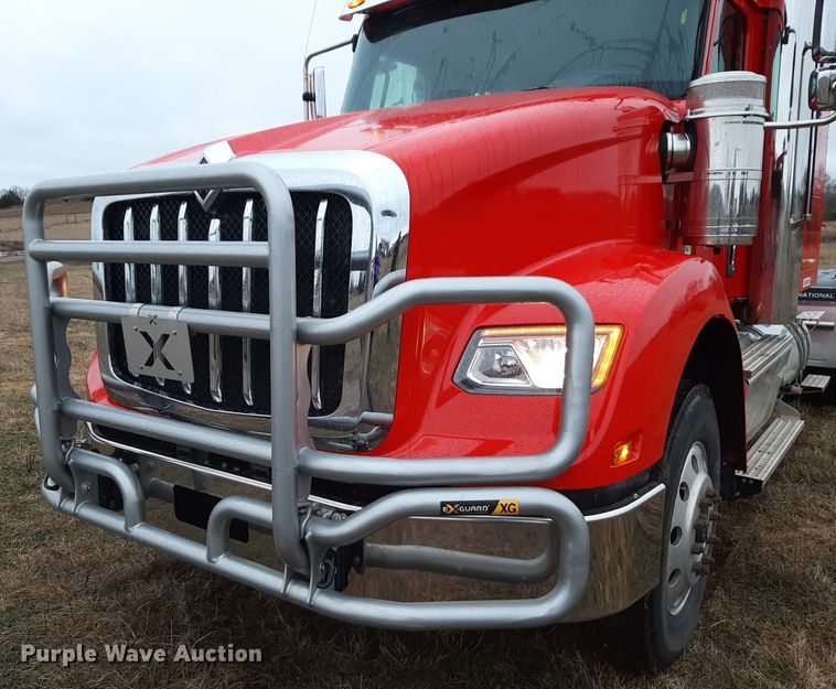 image for item LY9025 2020 International HX620 semi truck