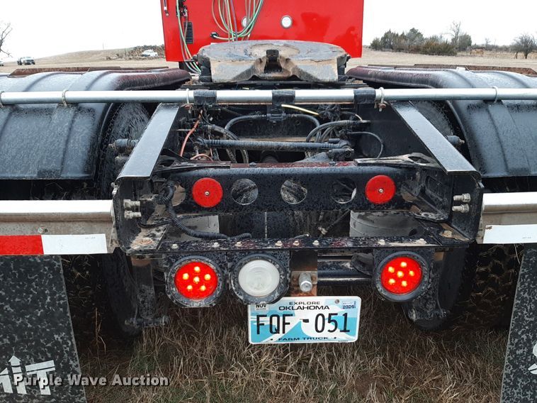 image for item LY9025 2020 International HX620 semi truck