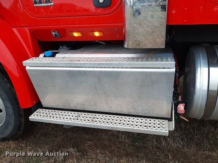 image for item LY9025 2020 International HX620 semi truck