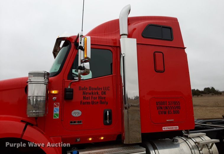 image for item LY9025 2020 International HX620 semi truck