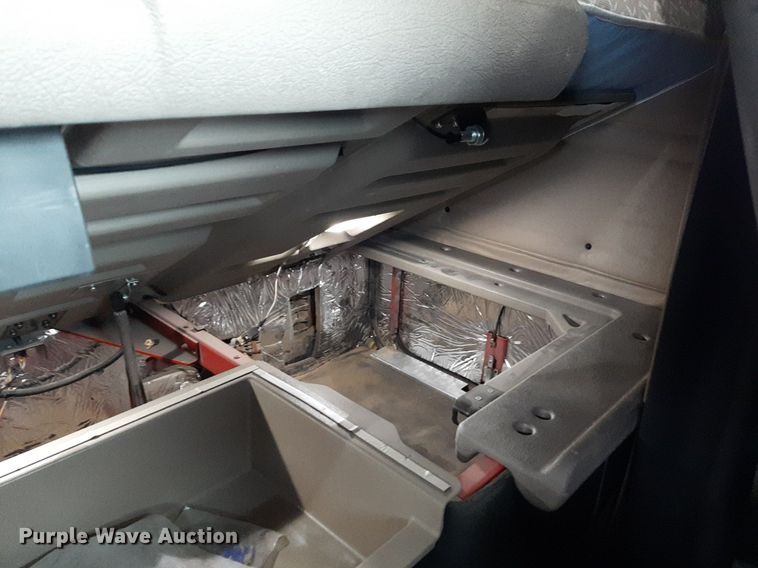 image for item LY9025 2020 International HX620 semi truck