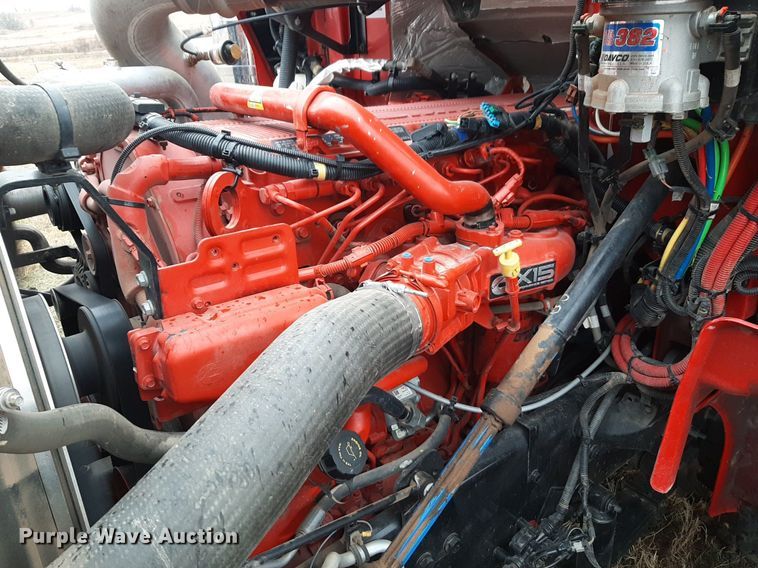 image for item LY9025 2020 International HX620 semi truck