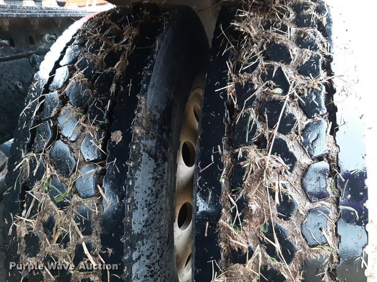 image for item LY9025 2020 International HX620 semi truck