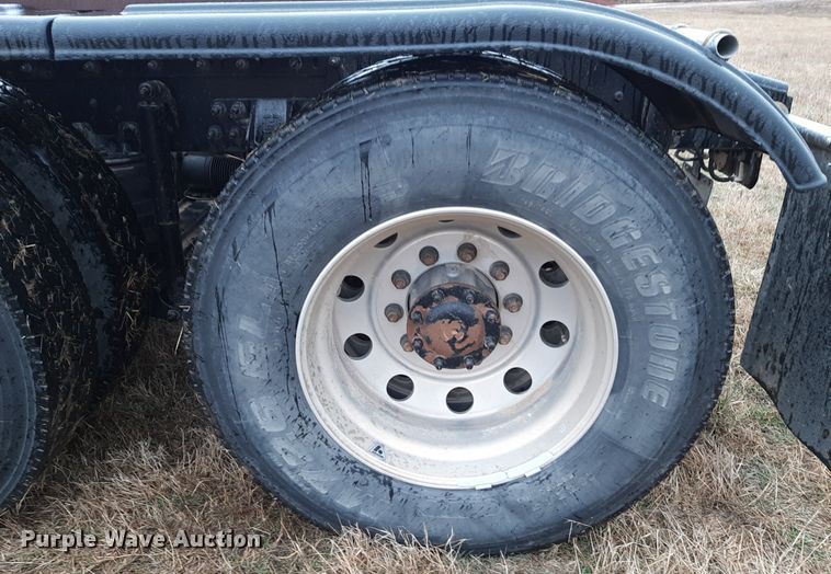 image for item LY9025 2020 International HX620 semi truck