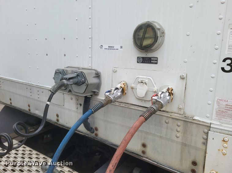 image for item MI9932 2003 Trailmobile dry van trailer