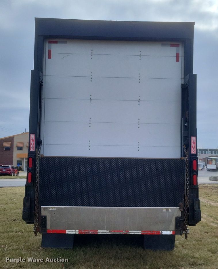 image for item MI9934 2000 Great Dane dry van trailer