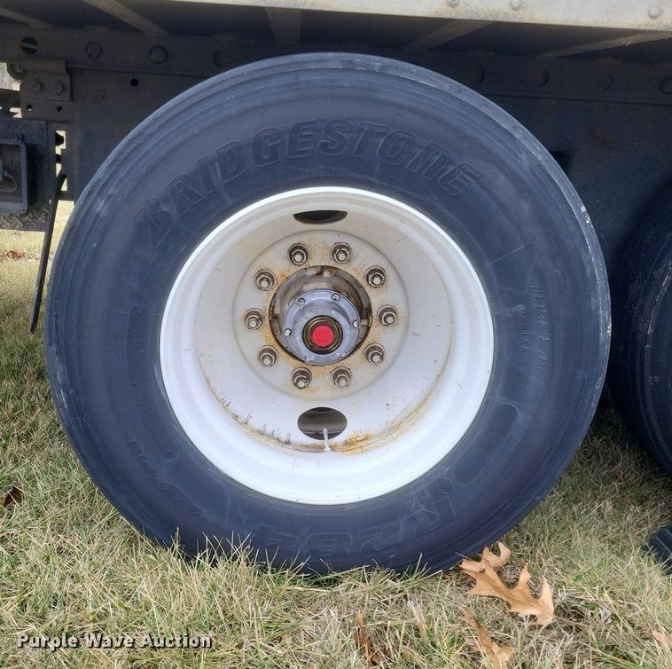 image for item MI9934 2000 Great Dane dry van trailer