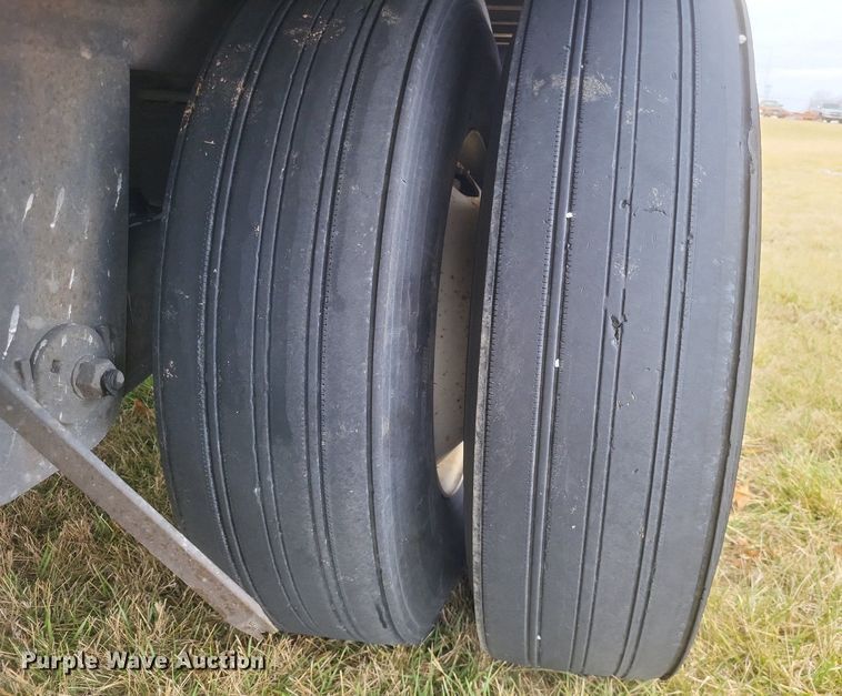 image for item MI9934 2000 Great Dane dry van trailer