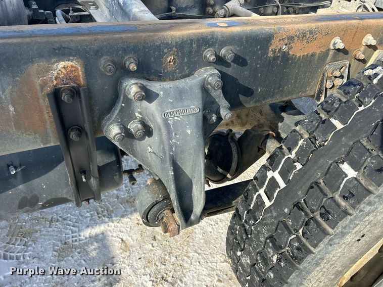 image for item MO9149 1994 Freightliner FLD112 truck cab and chassis