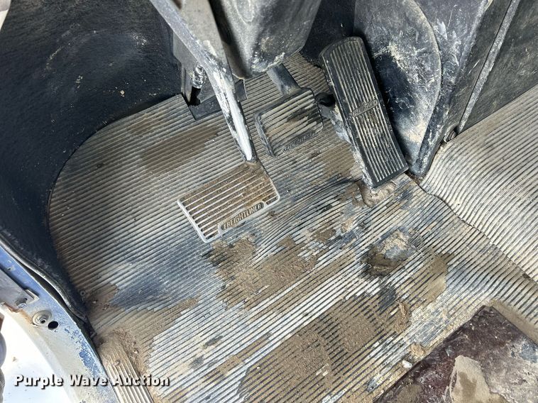 image for item MO9149 1994 Freightliner FLD112 truck cab and chassis