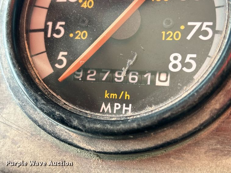 image for item MO9149 1994 Freightliner FLD112 truck cab and chassis