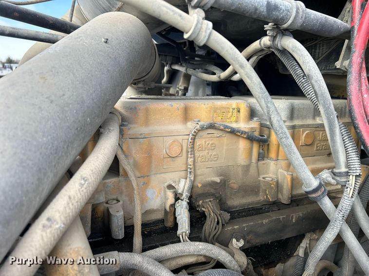 image for item MO9149 1994 Freightliner FLD112 truck cab and chassis