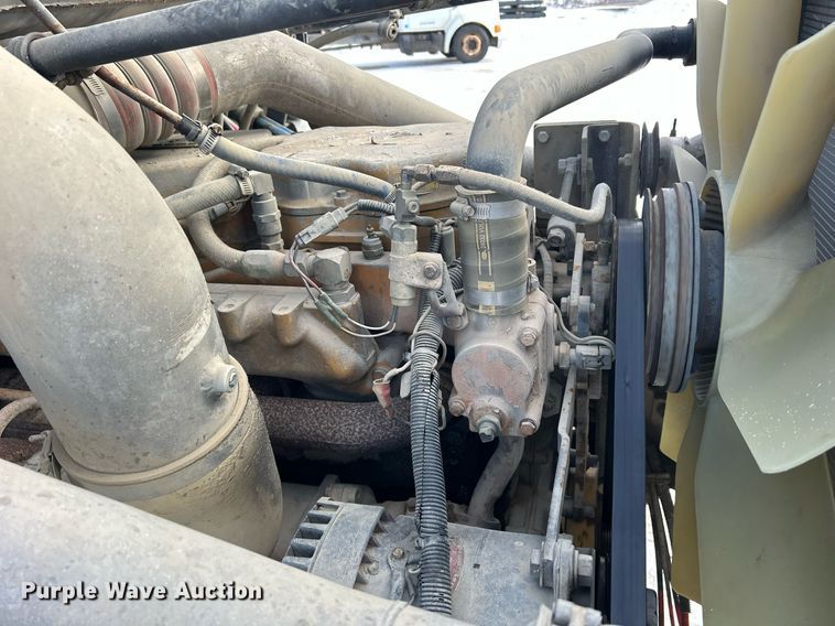 image for item MO9149 1994 Freightliner FLD112 truck cab and chassis