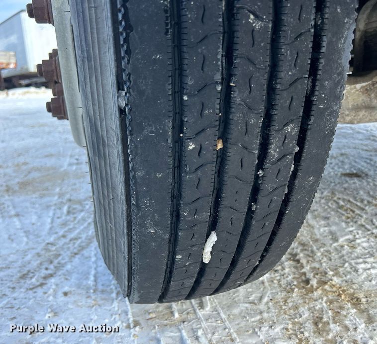 image for item MO9149 1994 Freightliner FLD112 truck cab and chassis