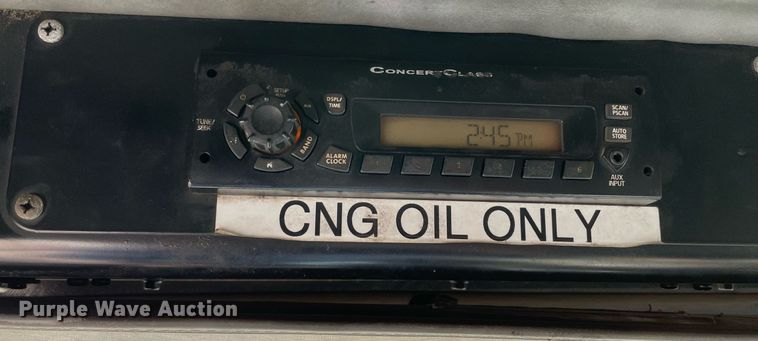 image for item NA9741 2010 Peterbilt 320 refuse truck