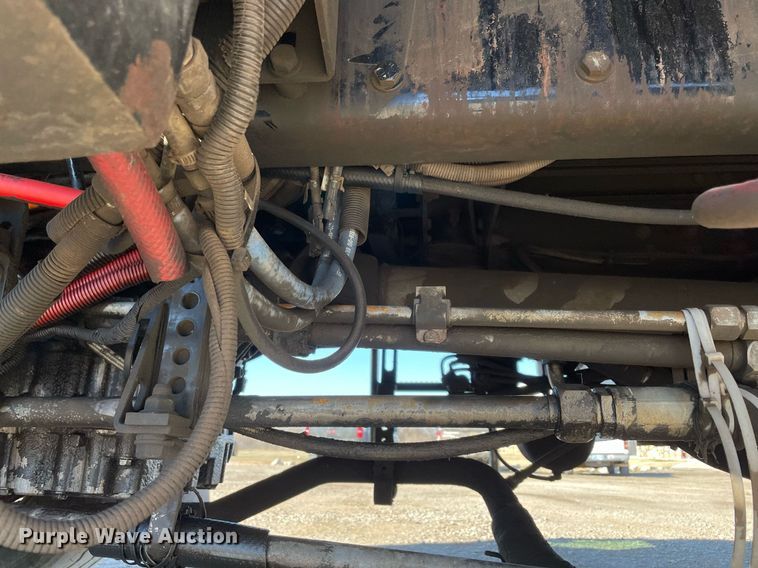 image for item NA9741 2010 Peterbilt 320 refuse truck