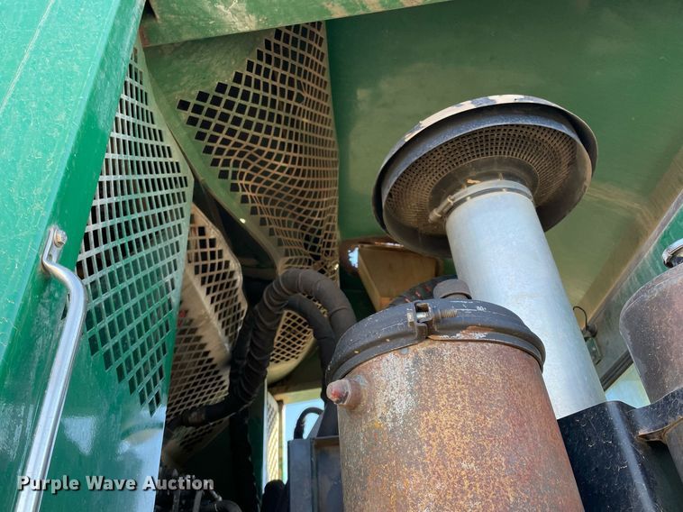 image for item NA9741 2010 Peterbilt 320 refuse truck