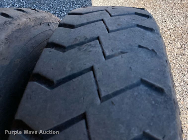 image for item NA9741 2010 Peterbilt 320 refuse truck