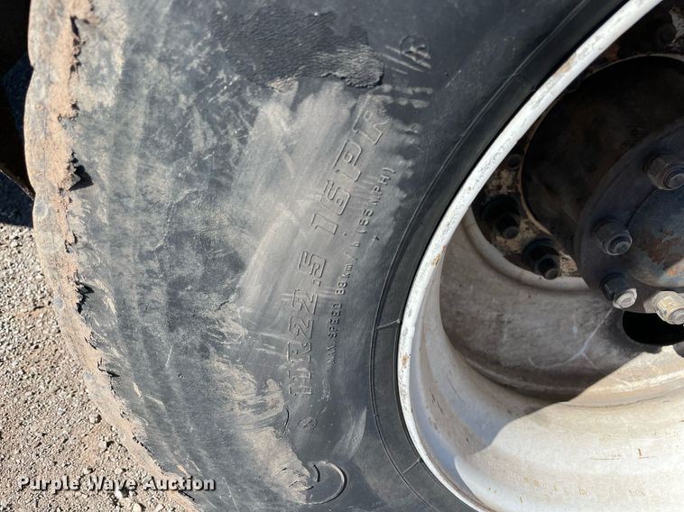 image for item NA9741 2010 Peterbilt 320 refuse truck