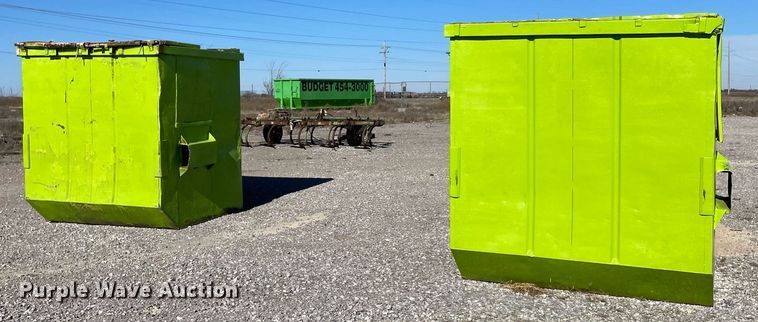 image for item NA9741 2010 Peterbilt 320 refuse truck