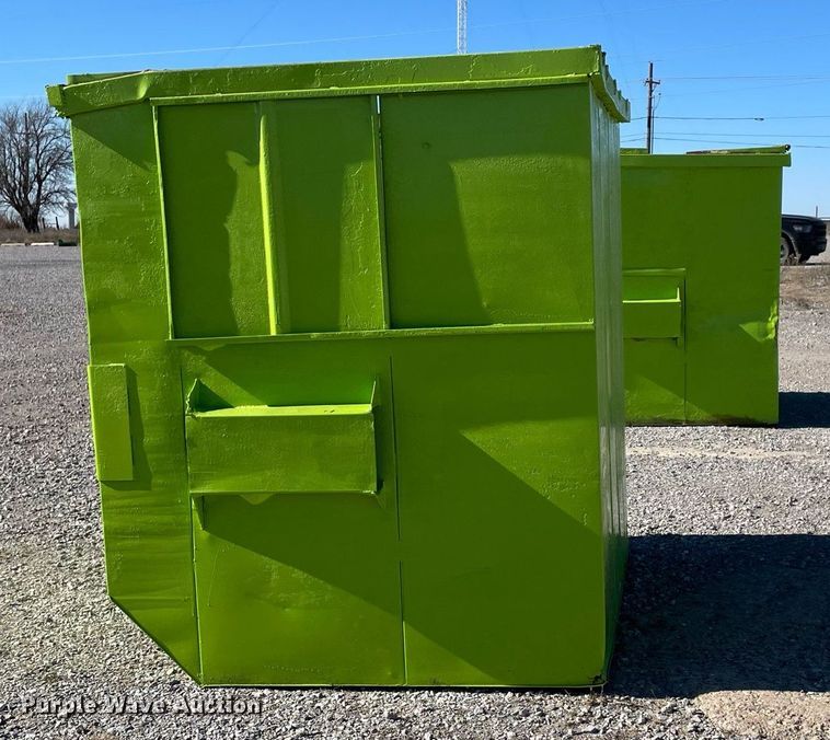 image for item NA9741 2010 Peterbilt 320 refuse truck