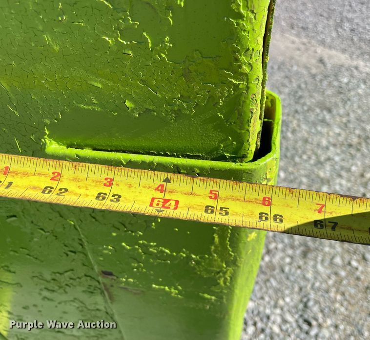 image for item NA9741 2010 Peterbilt 320 refuse truck