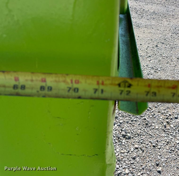 image for item NA9741 2010 Peterbilt 320 refuse truck