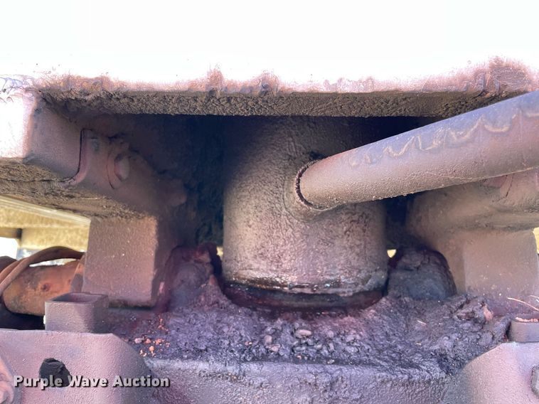 image for item NA9742 1984 CMC  end dump trailer