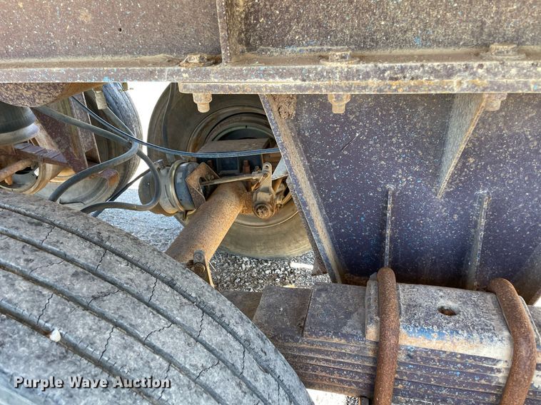 image for item NA9742 1984 CMC  end dump trailer