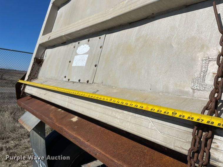 image for item NA9742 1984 CMC  end dump trailer