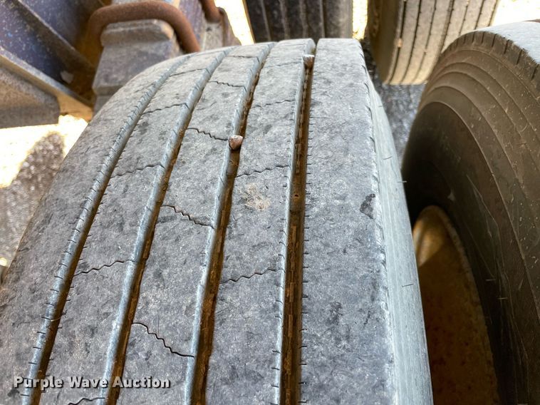 image for item NA9742 1984 CMC  end dump trailer