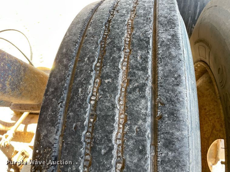 image for item NA9742 1984 CMC  end dump trailer