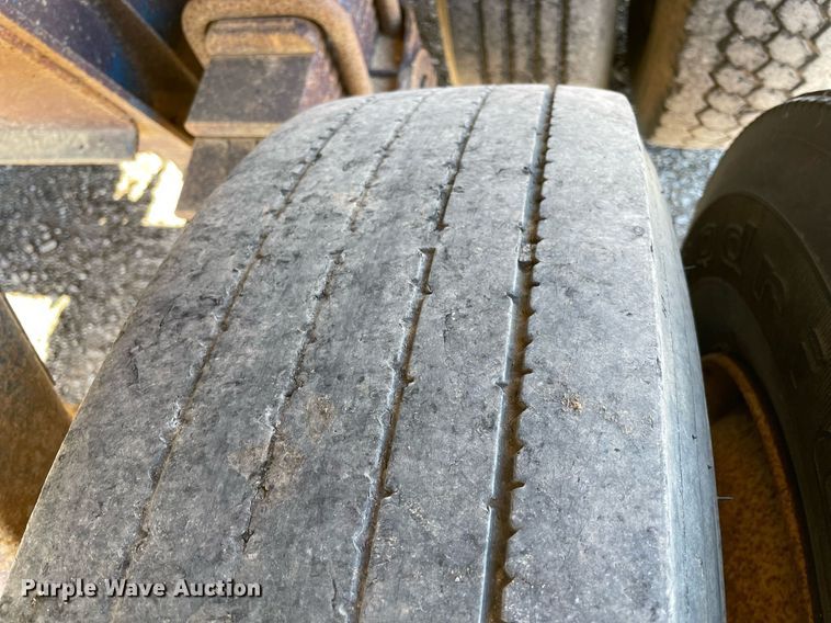 image for item NA9742 1984 CMC  end dump trailer