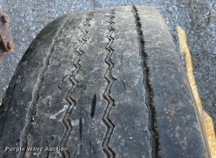 image for item NA9742 1984 CMC  end dump trailer