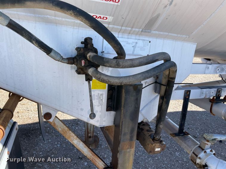 image for item NA9743 1992 VIM tank trailer