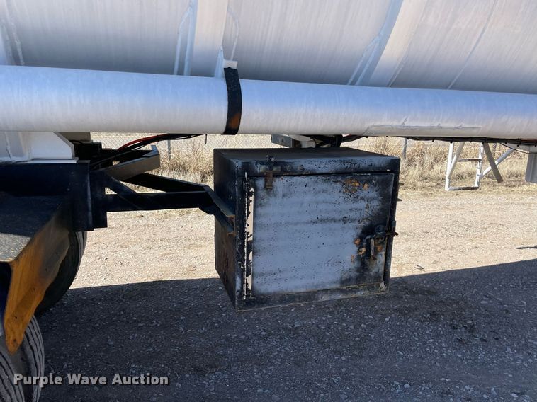 image for item NA9743 1992 VIM tank trailer