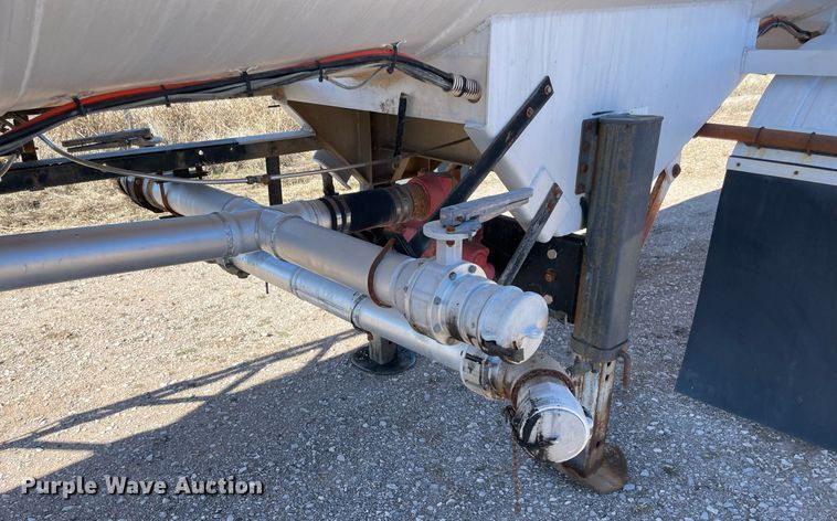 image for item NA9743 1992 VIM tank trailer