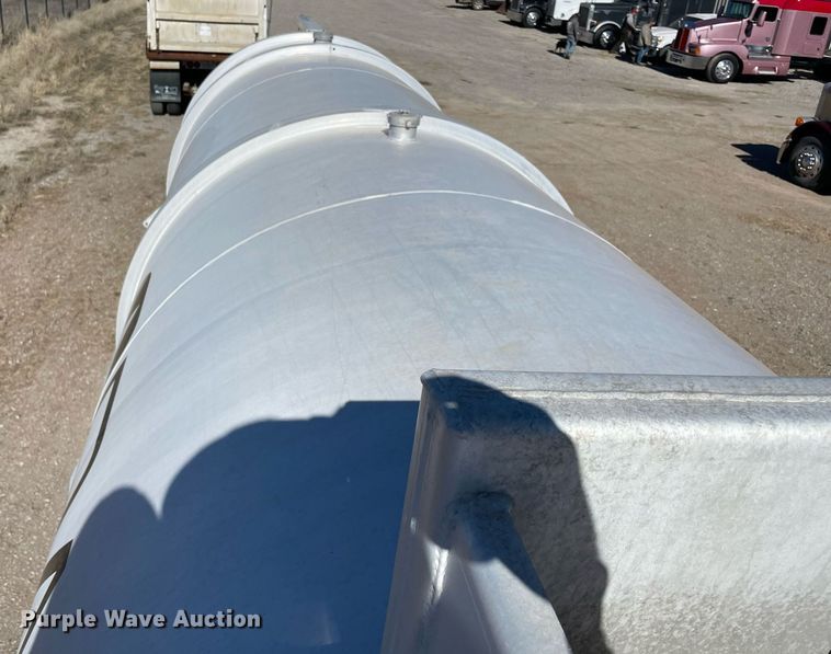 image for item NA9743 1992 VIM tank trailer