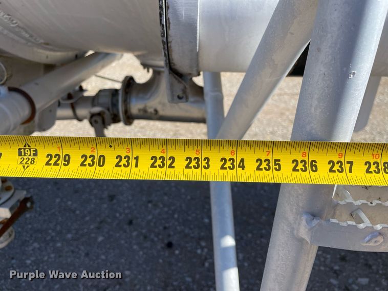 image for item NA9743 1992 VIM tank trailer