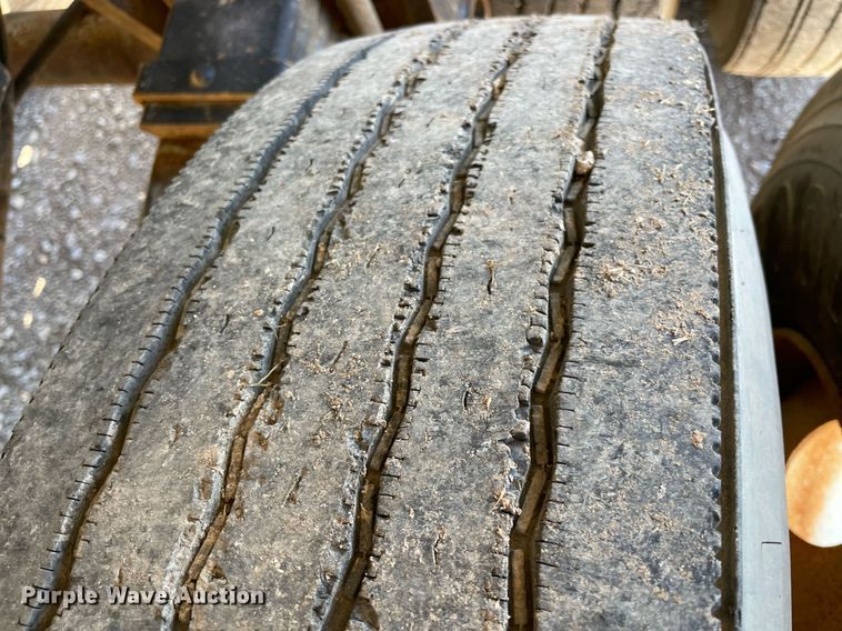 image for item NA9743 1992 VIM tank trailer