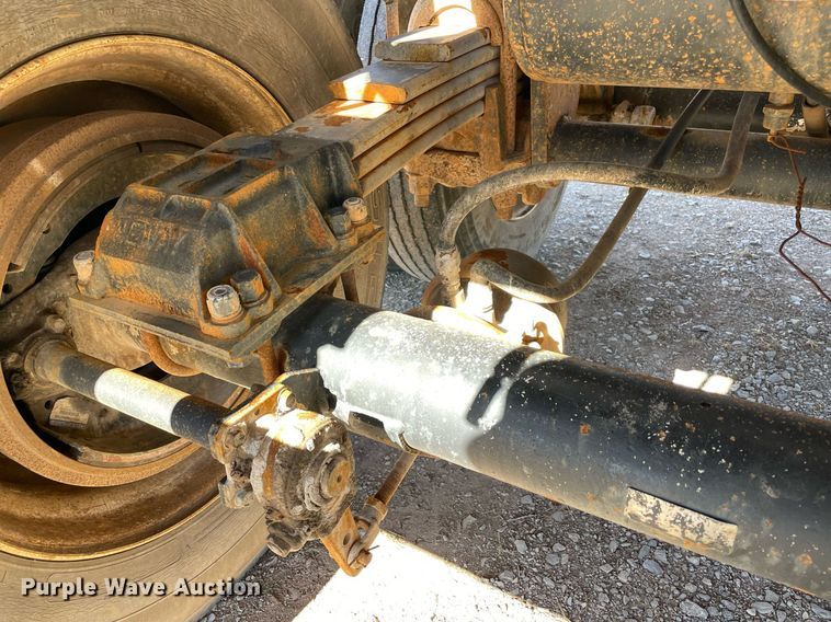 image for item NA9743 1992 VIM tank trailer