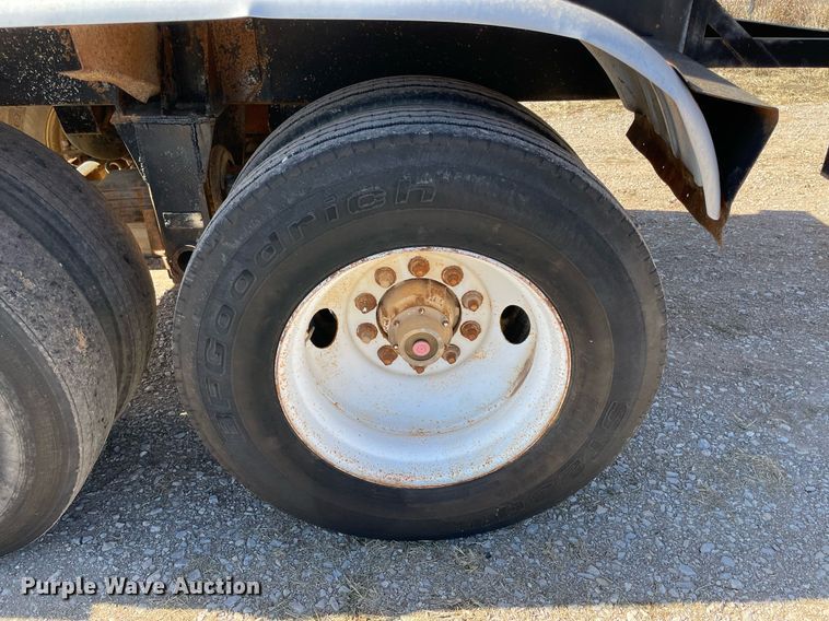 image for item NA9743 1992 VIM tank trailer