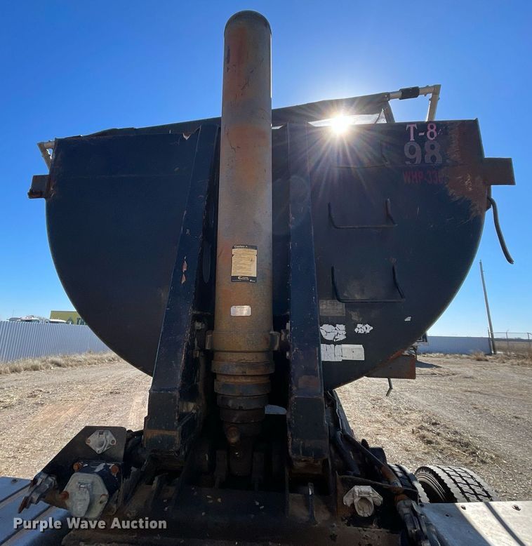 image for item NA9744 2002 Ranch Manufacturing end dump trailer